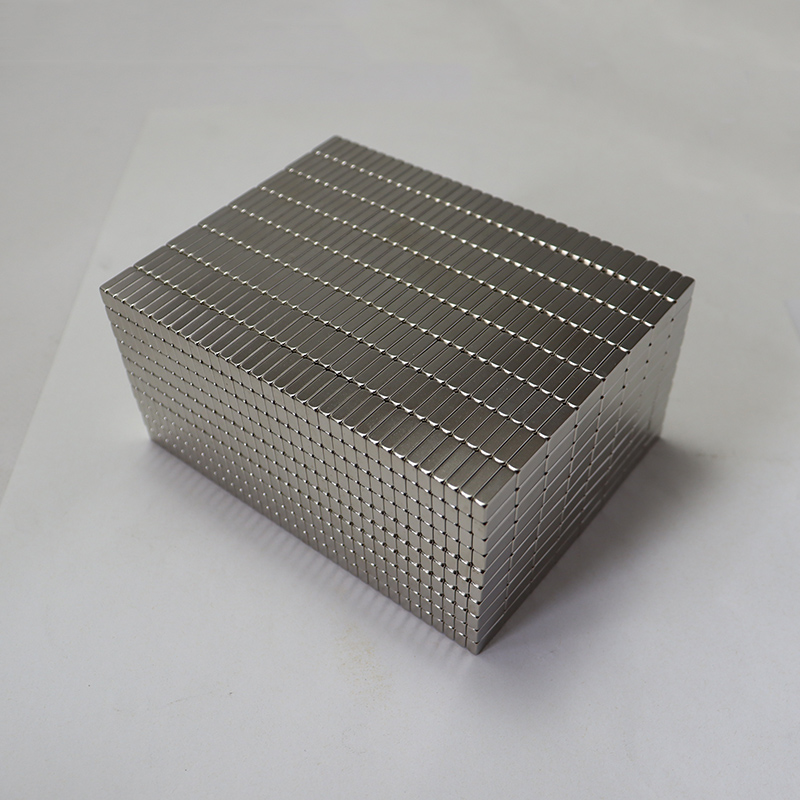 10mm x 5mm x 3mm 두께의 희귀 지구 블록 자석 N35 슈퍼 강력한 강력한 10x5x3mm 네오디뮴 직사각형 자석 - 영상 3