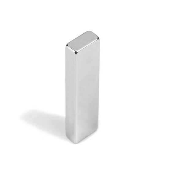 40Magneti cubici al neodimio super resistenti, spessore 10 mm x 10 mm x 5 mm, magneti rettangolari per terre rare (5 Pacchetto) - Immagine 2