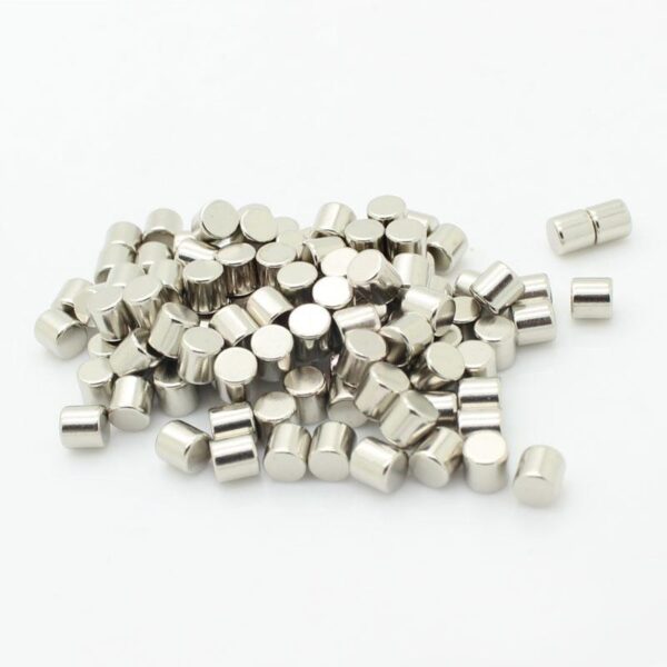 4mm x 4 mm diametraal gemagnetiseerde schijfmagneet Neodymium ronde magneten N35 zeldzame-aarde radiale magneten - Afbeelding 3