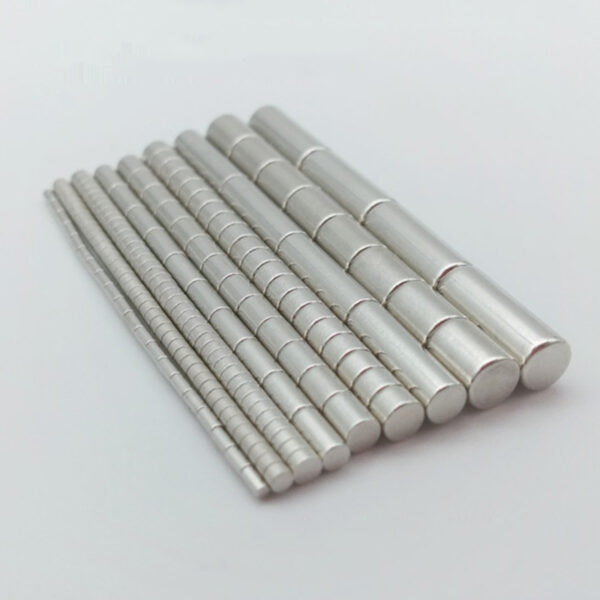 🔥Grade N52 Neodymium schijfmagneten N52 Sterke zeldzame aardstaafmagneten Diameter van 1 mm tot 5 mm🔥