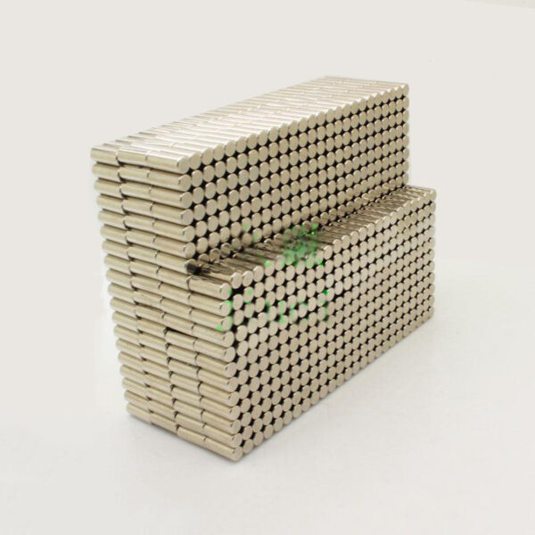 4mm x 10mm 直径方向に磁化されたシリンダー磁石 ネオジム棒磁石 N35 4x10mm レアアース直径磁石