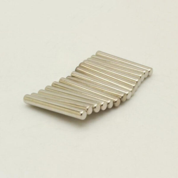 4mm x 30 mm diametralt magnetiserad cylindermagnet Neodymstångmagneter N35 4x30mm Sällsynta jordar Diametriska magneter