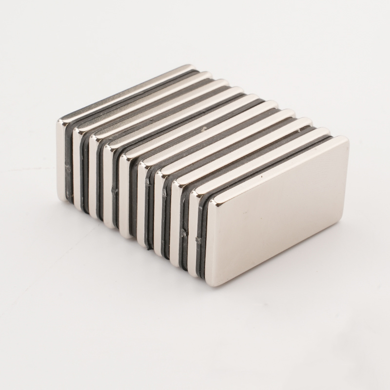 40mm x 20 mm x 3 mm dikke neodymiumblokmagneten N35 platte sterke sterkte 40x20x3mm zeldzame aarde rechthoekige staafmagneet - Afbeelding 2