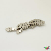 5mm x 10,5 mm diamétriquement magnétisé Aimant à disque néodymique N38 Aimants diamétriques de terres rares (50 Paquet)