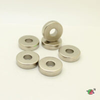 30mm od x 11mm id x 8mm thick Diametrically Magnetized Ring Magnets N40M Strong Neodymium Ring Magnet (2 Pacchetto)